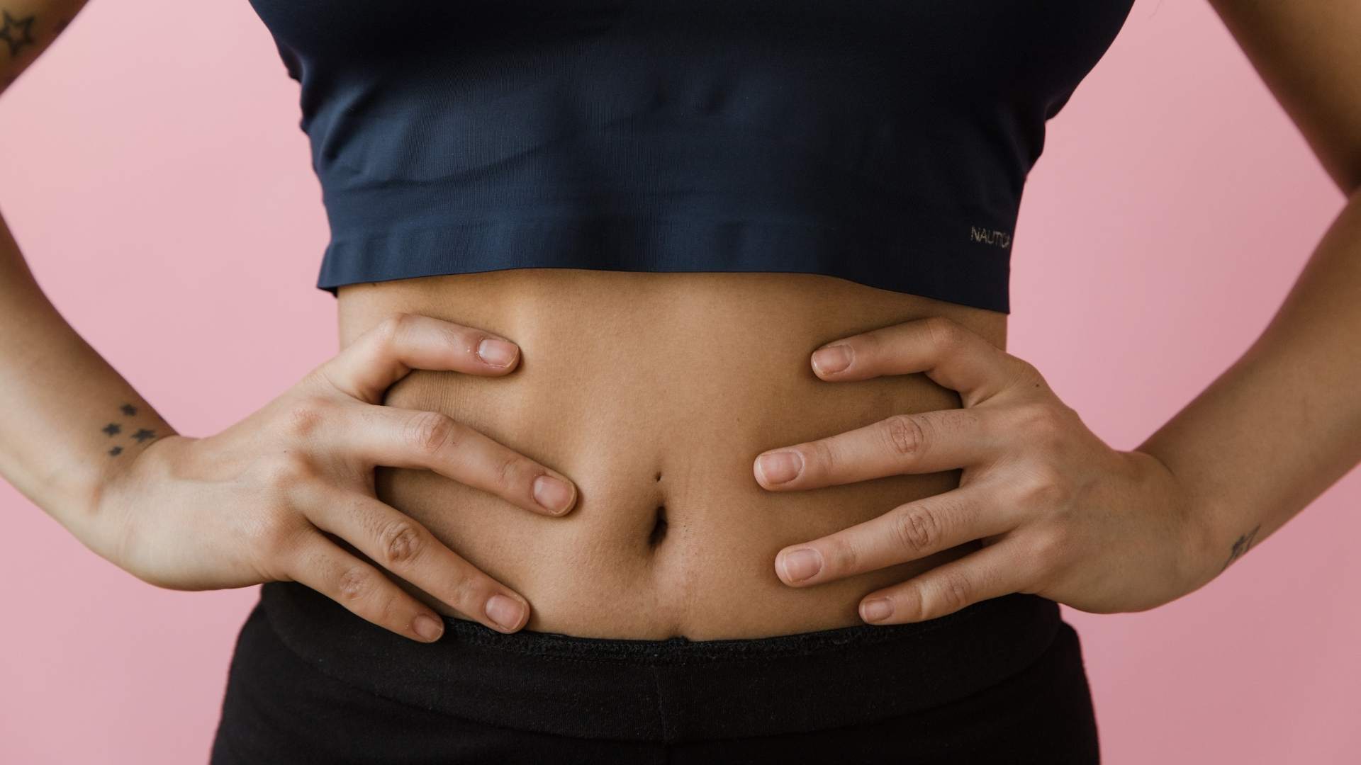 Zsírleszívás hasról Dr. Fábián Zsolt plasztikai sebész szakértelmével